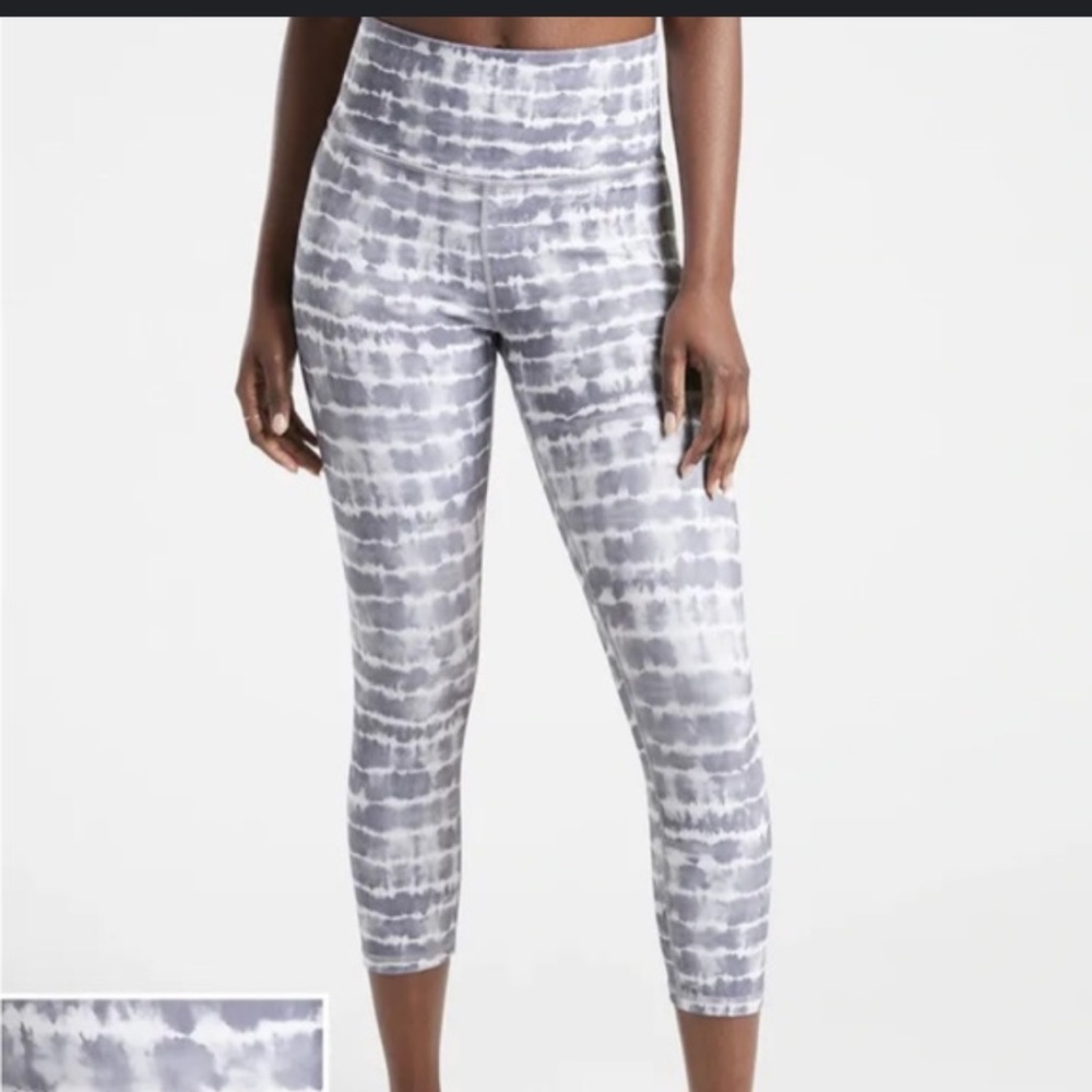 Athleta Elation printed crop leggings size large gray white high rise